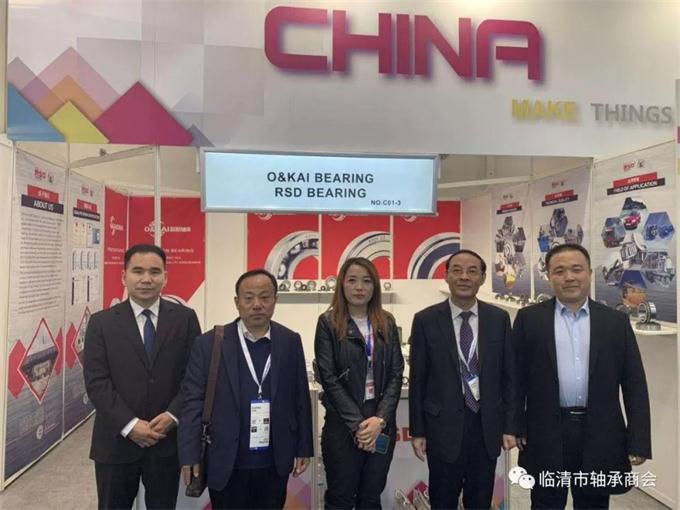 企业合影.jpg 企业合影.jpg